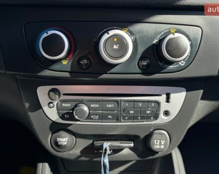 Білий Рено Меган, об'ємом двигуна 1.46 л та пробігом 269 тис. км за 8200 $, фото 14 на Automoto.ua