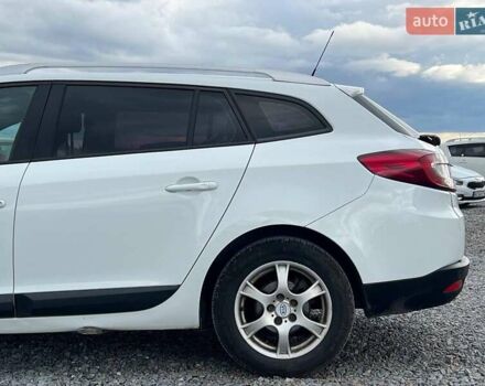 Белый Рено Меган, объемом двигателя 1.5 л и пробегом 240 тыс. км за 8190 $, фото 5 на Automoto.ua