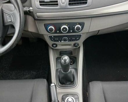 Білий Рено Меган, об'ємом двигуна 1.6 л та пробігом 171 тис. км за 7300 $, фото 21 на Automoto.ua