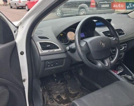 Білий Рено Меган, об'ємом двигуна 1.46 л та пробігом 384 тис. км за 6200 $, фото 6 на Automoto.ua
