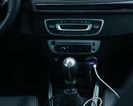 Рено Меган 2012 в Калуше на Automoto.ua Белый Рено Меган, объемом двигателя 1.5 л и пробегом 315 тыс. км за 8499 $, фото 15 на Automoto.ua