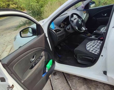 Белый Рено Меган, объемом двигателя 1.5 л и пробегом 295 тыс. км за 6499 $, фото 5 на Automoto.ua