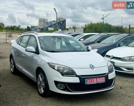 Белый Рено Меган, объемом двигателя 1.5 л и пробегом 230 тыс. км за 7750 $, фото 3 на Automoto.ua