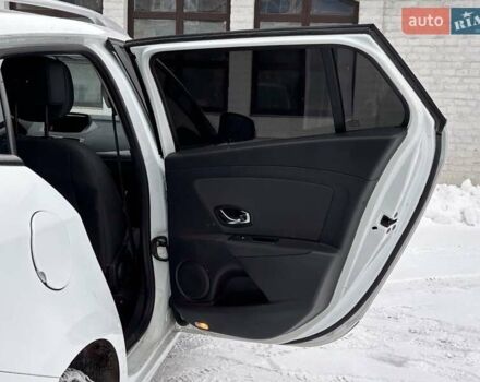 Білий Рено Меган, об'ємом двигуна 1.46 л та пробігом 265 тис. км за 6990 $, фото 52 на Automoto.ua