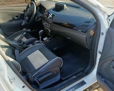 Белый Рено Меган, объемом двигателя 1.5 л и пробегом 217 тыс. км за 7000 $, фото 6 на Automoto.ua