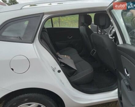 Белый Рено Меган, объемом двигателя 1.5 л и пробегом 200 тыс. км за 7600 $, фото 20 на Automoto.ua