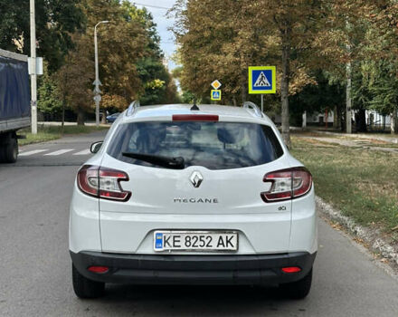 Рено Меган 2012 в Днепре (Днепропетровске) на Automoto.ua Белый Рено Меган, объемом двигателя 1.46 л и пробегом 290 тыс. км за 6350 $, фото 4 на Automoto.ua