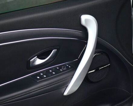 Белый Рено Меган, объемом двигателя 1.5 л и пробегом 162 тыс. км за 8555 $, фото 22 на Automoto.ua