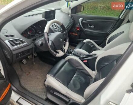 Білий Рено Меган, об'ємом двигуна 1.46 л та пробігом 327 тис. км за 8000 $, фото 5 на Automoto.ua