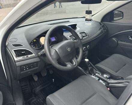 Белый Рено Меган, объемом двигателя 1.5 л и пробегом 231 тыс. км за 6800 $, фото 15 на Automoto.ua