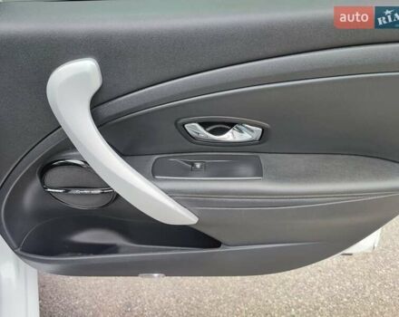 Белый Рено Меган, объемом двигателя 1.46 л и пробегом 266 тыс. км за 8000 $, фото 23 на Automoto.ua