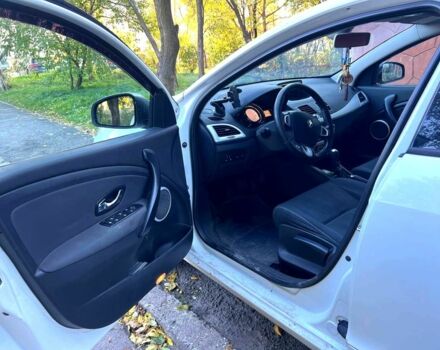 Белый Рено Меган, объемом двигателя 1.5 л и пробегом 269 тыс. км за 6750 $, фото 6 на Automoto.ua