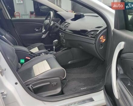 Белый Рено Меган, объемом двигателя 1.46 л и пробегом 266 тыс. км за 8000 $, фото 19 на Automoto.ua