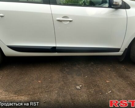 Белый Рено Меган, объемом двигателя 1.5 л и пробегом 308 тыс. км за 7200 $, фото 2 на Automoto.ua