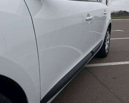 Білий Рено Меган, об'ємом двигуна 1.46 л та пробігом 256 тис. км за 7999 $, фото 4 на Automoto.ua