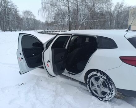 Белый Рено Меган, объемом двигателя 1.5 л и пробегом 267 тыс. км за 6600 $, фото 4 на Automoto.ua