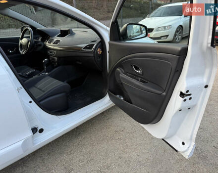 Белый Рено Меган, объемом двигателя 1.5 л и пробегом 259 тыс. км за 7999 $, фото 25 на Automoto.ua