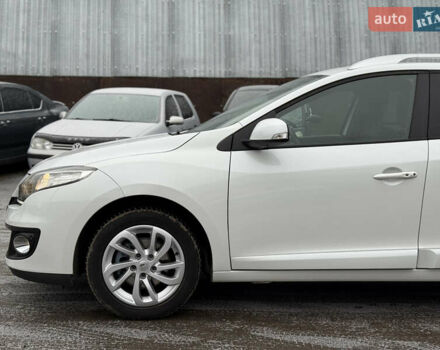 Белый Рено Меган, объемом двигателя 1.6 л и пробегом 153 тыс. км за 9300 $, фото 3 на Automoto.ua