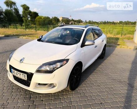 Белый Рено Меган, объемом двигателя 1.5 л и пробегом 296 тыс. км за 7900 $, фото 2 на Automoto.ua