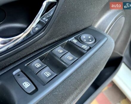 Рено Меган 2013 в Ровно на Automoto.ua Белый Рено Меган, объемом двигателя 1.5 л и пробегом 185 тыс. км за 9500 $, фото 15 на Automoto.ua