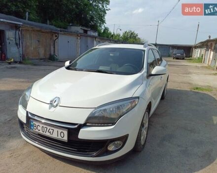 Белый Рено Меган, объемом двигателя 1.5 л и пробегом 250 тыс. км за 7100 $, фото 2 на Automoto.ua