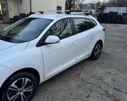 Белый Рено Меган, объемом двигателя 1.46 л и пробегом 300 тыс. км за 8300 $, фото 5 на Automoto.ua