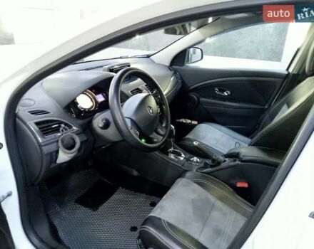 Белый Рено Меган, объемом двигателя 1.5 л и пробегом 244 тыс. км за 7500 $, фото 4 на Automoto.ua