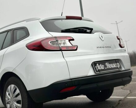 Белый Рено Меган, объемом двигателя 0 л и пробегом 260 тыс. км за 8300 $, фото 5 на Automoto.ua