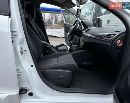 Білий Рено Меган, об'ємом двигуна 1.5 л та пробігом 248 тис. км за 7300 $, фото 30 на Automoto.ua