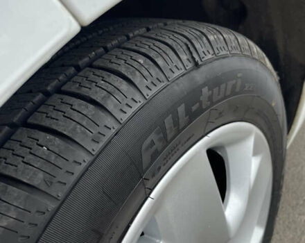 Білий Рено Меган, об'ємом двигуна 1.46 л та пробігом 256 тис. км за 7999 $, фото 2 на Automoto.ua