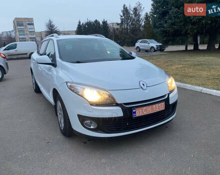 Белый Рено Меган, объемом двигателя 1.2 л и пробегом 146 тыс. км за 6600 $, фото 12 на Automoto.ua