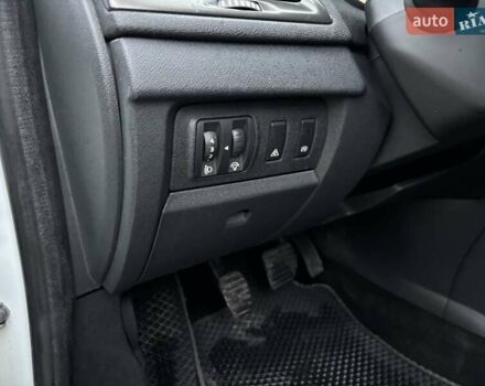 Білий Рено Меган, об'ємом двигуна 1.5 л та пробігом 248 тис. км за 7300 $, фото 25 на Automoto.ua