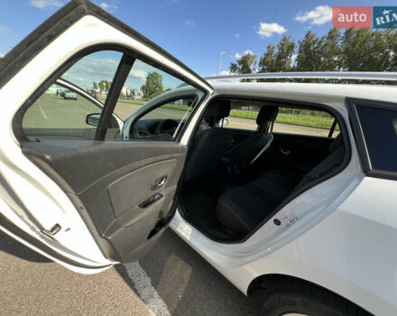Белый Рено Меган, объемом двигателя 1.5 л и пробегом 250 тыс. км за 7600 $, фото 26 на Automoto.ua