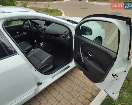 Рено Меган 2013 в Буче на Automoto.ua Белый Рено Меган, объемом двигателя 1.46 л и пробегом 270 тыс. км за 7000 $, фото 11 на Automoto.ua