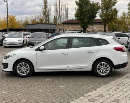 Рено Меган 2013 в Кривом Роге на Automoto.ua Белый Рено Меган, объемом двигателя 1.5 л и пробегом 148 тыс. км за 9100 $, фото 4 на Automoto.ua