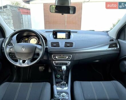 Белый Рено Меган, объемом двигателя 1.46 л и пробегом 185 тыс. км за 9099 $, фото 20 на Automoto.ua