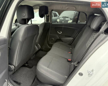 Белый Рено Меган, объемом двигателя 1.6 л и пробегом 153 тыс. км за 9300 $, фото 29 на Automoto.ua