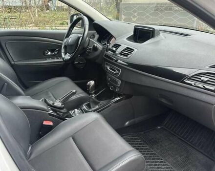 Белый Рено Меган, объемом двигателя 1.6 л и пробегом 245 тыс. км за 8800 $, фото 11 на Automoto.ua