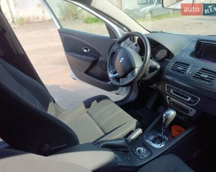 Белый Рено Меган, объемом двигателя 1.5 л и пробегом 250 тыс. км за 7100 $, фото 19 на Automoto.ua