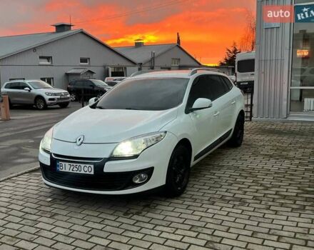 Белый Рено Меган, объемом двигателя 1.5 л и пробегом 300 тыс. км за 6600 $, фото 2 на Automoto.ua