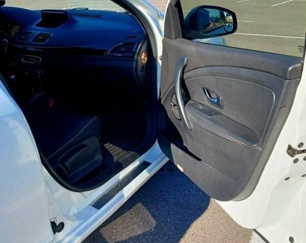 Белый Рено Меган, объемом двигателя 1.5 л и пробегом 207 тыс. км за 8500 $, фото 11 на Automoto.ua