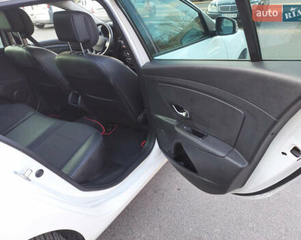 Белый Рено Меган, объемом двигателя 1.5 л и пробегом 268 тыс. км за 8700 $, фото 9 на Automoto.ua