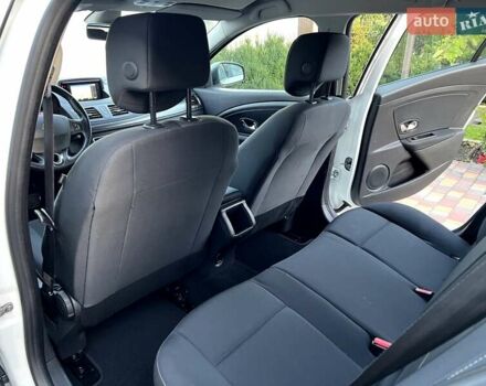 Белый Рено Меган, объемом двигателя 1.46 л и пробегом 185 тыс. км за 9099 $, фото 22 на Automoto.ua