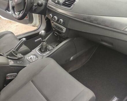 Білий Рено Меган, об'ємом двигуна 1.46 л та пробігом 267 тис. км за 7300 $, фото 2 на Automoto.ua