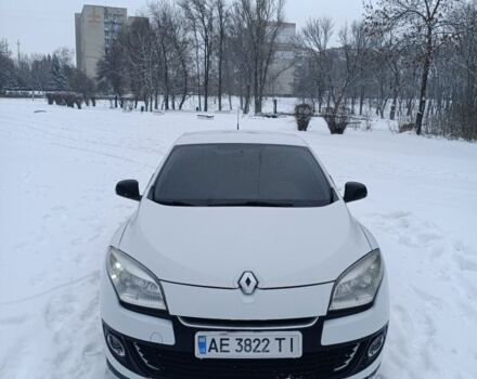Белый Рено Меган, объемом двигателя 1.5 л и пробегом 267 тыс. км за 6600 $, фото 2 на Automoto.ua