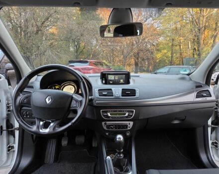 Белый Рено Меган, объемом двигателя 1.5 л и пробегом 226 тыс. км за 7300 $, фото 10 на Automoto.ua