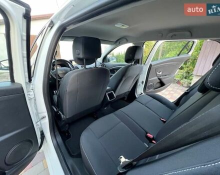 Белый Рено Меган, объемом двигателя 1.46 л и пробегом 185 тыс. км за 9099 $, фото 23 на Automoto.ua