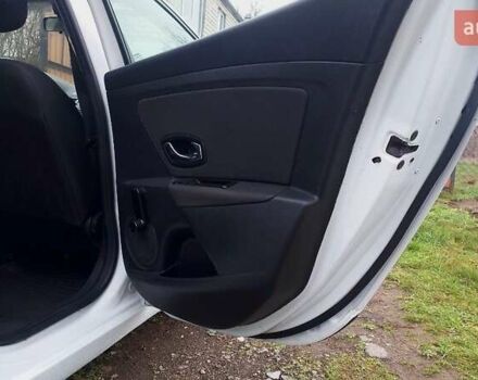 Белый Рено Меган, объемом двигателя 1.46 л и пробегом 270 тыс. км за 6100 $, фото 12 на Automoto.ua