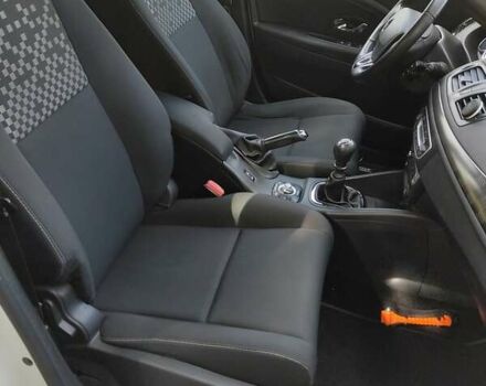 Белый Рено Меган, объемом двигателя 1.5 л и пробегом 273 тыс. км за 7500 $, фото 7 на Automoto.ua