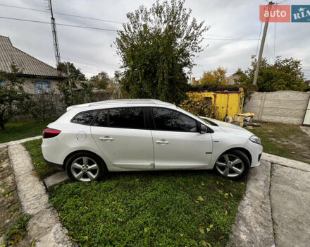 Белый Рено Меган, объемом двигателя 1.5 л и пробегом 217 тыс. км за 7600 $, фото 5 на Automoto.ua